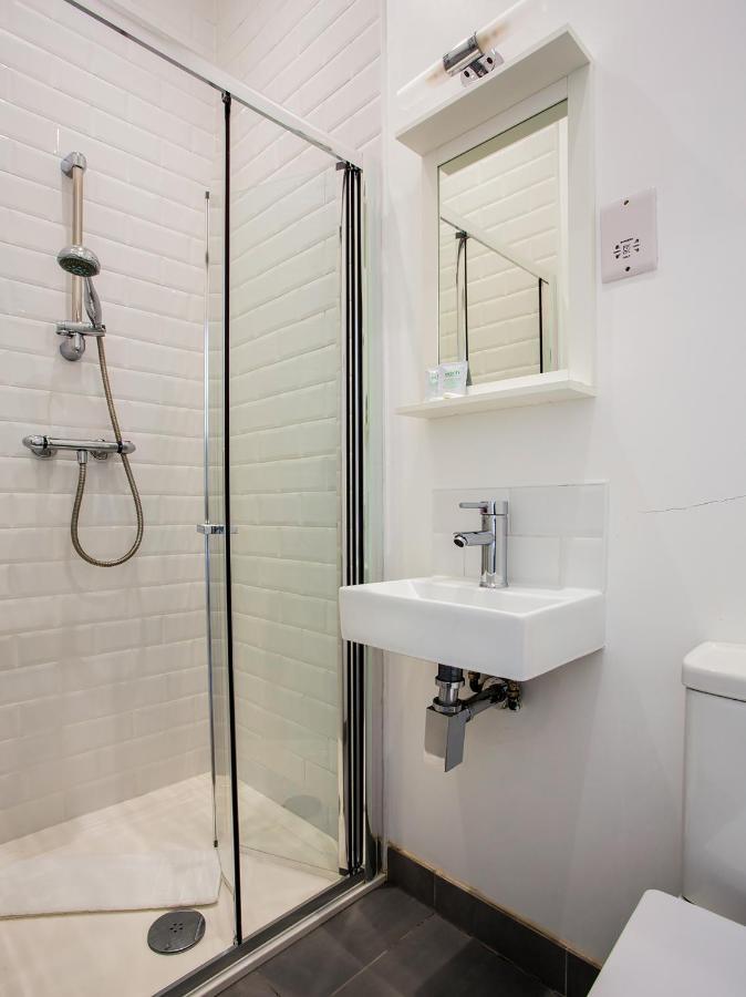 Oyo Mystay Inn London Exterior photo